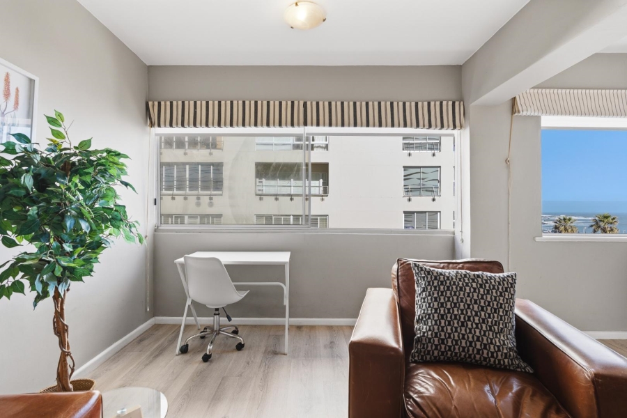 1 Bedroom Property for Sale in Mouille Point Western Cape